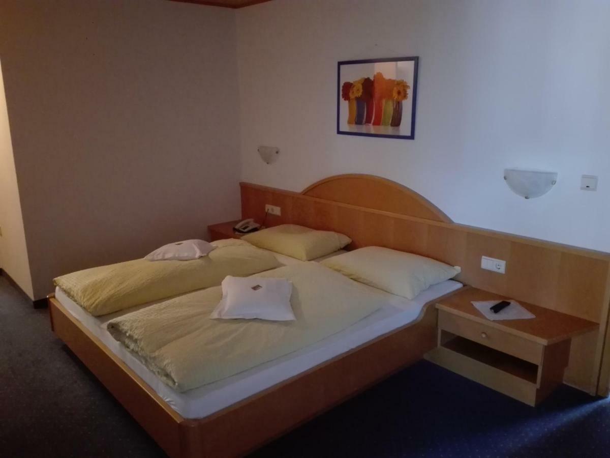 Hotel Haselried Tirolo Extérieur photo